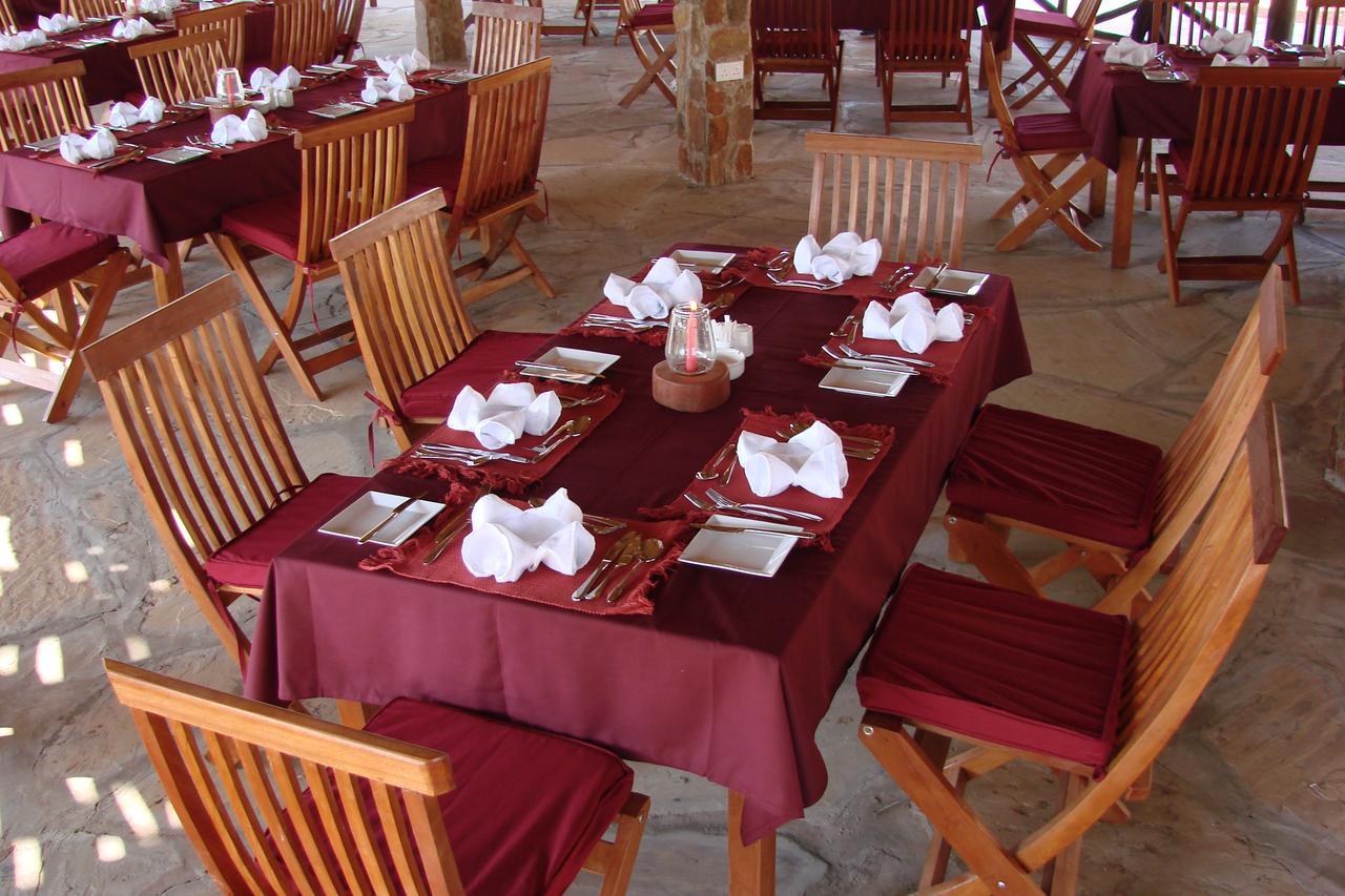 Maneaters Villa Tsavo Exterior photo
